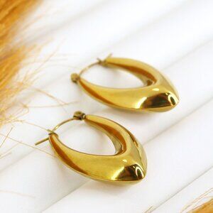 Sleek Stainless Steel Ovate Earrings - Trendy & Lightweight Fashion Jewelry